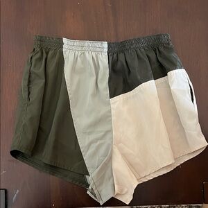 Urban Outfitters Two-Tone Shorts in Olive and Cream